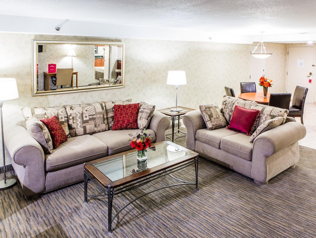 Hotel Courtyard By Marriott Toledo West Exterior foto